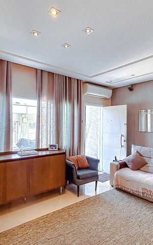 Casa à venda com 130m², 3 quartos e 2 vagasSala