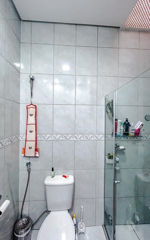 Casa à venda com 130m², 3 quartos e 2 vagasBanheiro da Suíte