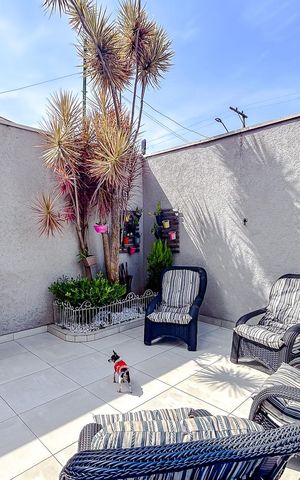 Casa à venda com 130m², 3 quartos e 2 vagasÁrea externa