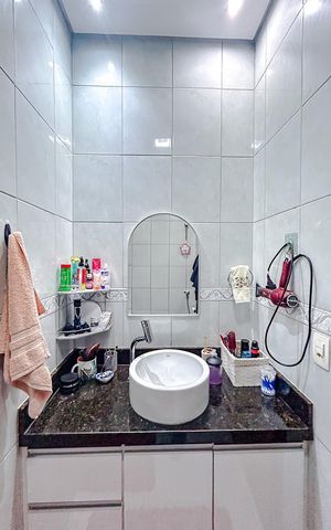 Casa à venda com 130m², 3 quartos e 2 vagasBanheiro da Suíte