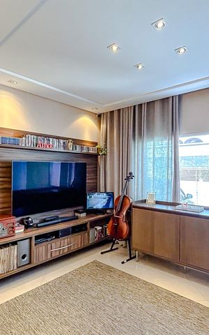 Casa à venda com 130m², 3 quartos e 2 vagasSala