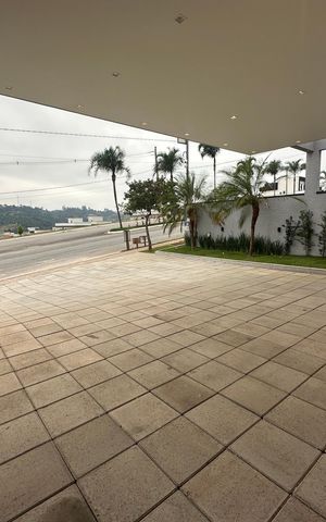 Casa de condomínio à venda com 323m², 4 quartos e 6 vagas Casa de condomínio à venda com 323m², 4 quartos e 6 vagasGaragem