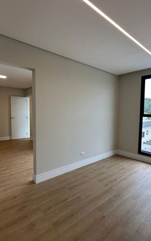 Casa de condomínio à venda com 323m², 4 quartos e 6 vagas Casa de condomínio à venda com 323m², 4 quartos e 6 vagasSuíte 1