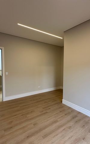 Casa de condomínio à venda com 323m², 4 quartos e 6 vagas Casa de condomínio à venda com 323m², 4 quartos e 6 vagasSuíte 2