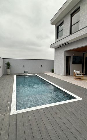 Casa de condomínio à venda com 323m², 4 quartos e 6 vagas Casa de condomínio à venda com 323m², 4 quartos e 6 vagasPiscina