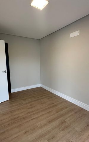 Casa de condomínio à venda com 323m², 4 quartos e 6 vagas Casa de condomínio à venda com 323m², 4 quartos e 6 vagasSuíte 1