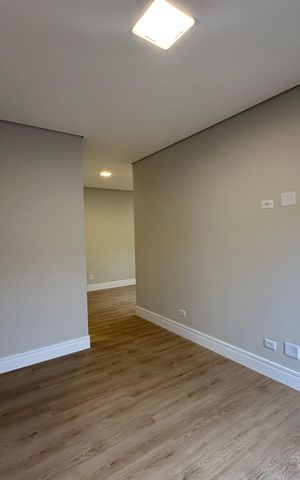 Casa de condomínio à venda com 323m², 4 quartos e 6 vagas Casa de condomínio à venda com 323m², 4 quartos e 6 vagasSuíte 4