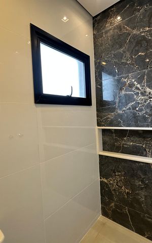 Casa de condomínio à venda com 323m², 4 quartos e 6 vagas Casa de condomínio à venda com 323m², 4 quartos e 6 vagasBanheiro da Suíte 4