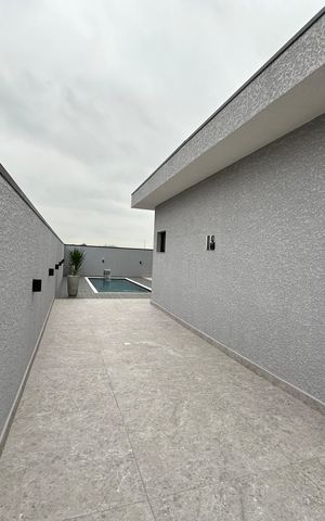 Casa de condomínio à venda com 323m², 4 quartos e 6 vagas Casa de condomínio à venda com 323m², 4 quartos e 6 vagasQuintal