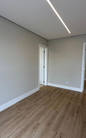 Casa de condomínio à venda com 323m², 4 quartos e 6 vagas Casa de condomínio à venda com 323m², 4 quartos e 6 vagasSuíte 1