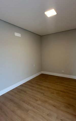Casa de condomínio à venda com 323m², 4 quartos e 6 vagas Casa de condomínio à venda com 323m², 4 quartos e 6 vagasSuíte 1