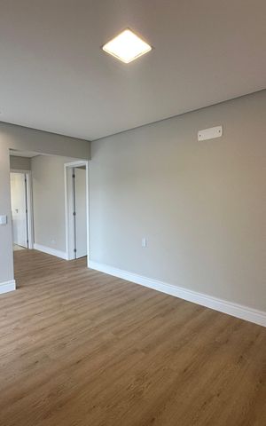 Casa de condomínio à venda com 323m², 4 quartos e 6 vagas Casa de condomínio à venda com 323m², 4 quartos e 6 vagasSuíte 1
