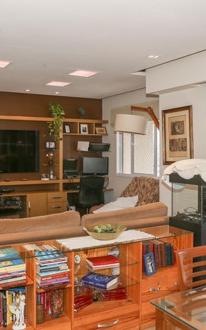 Apartamento à venda com 101m², 2 quartos e 2 vagas Apartamento à venda com 101m², 2 quartos e 2 vagasSala