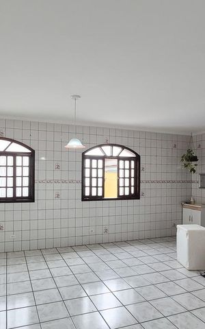 Casa à venda com 442m², 3 quartos e 2 vagas Casa à venda com 442m², 3 quartos e 2 vagasCozinha
