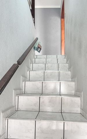 Casa à venda com 442m², 3 quartos e 2 vagas Casa à venda com 442m², 3 quartos e 2 vagasSala - acesso a sala
