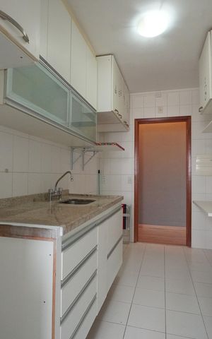 Apartamento à venda com 76m², 3 quartos e 2 vagasCozinha