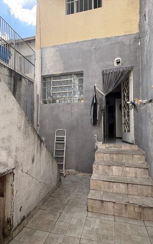 Casa à venda com 110m², 2 quartos e 1 vaga Casa à venda com 110m², 2 quartos e 1 vagaQuintal