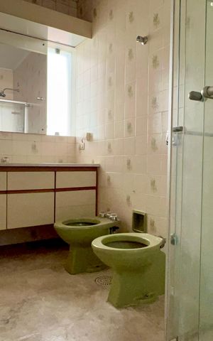 Casa para alugar com 420m², 4 quartos e 3 vagas Casa para alugar com 420m², 4 quartos e 3 vagasBanheiro da Suíte 2