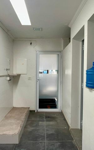 Casa para alugar com 420m², 4 quartos e 3 vagas Casa para alugar com 420m², 4 quartos e 3 vagasÁrea de Serviço