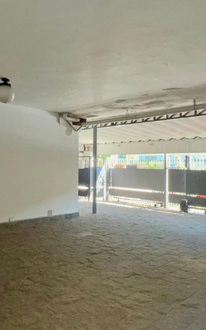 Casa para alugar com 420m², 4 quartos e 3 vagas Casa para alugar com 420m², 4 quartos e 3 vagasGaragem