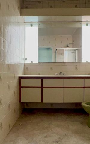 Casa para alugar com 420m², 4 quartos e 3 vagas Casa para alugar com 420m², 4 quartos e 3 vagasBanheiro da Suíte 2
