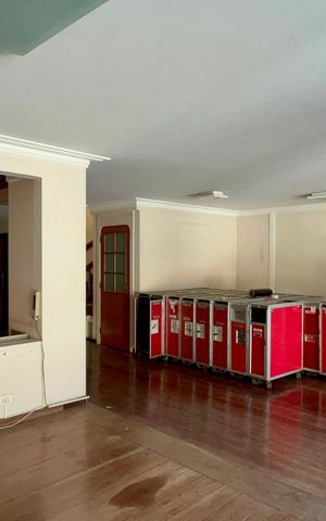 Casa para alugar com 420m², 4 quartos e 3 vagas Casa para alugar com 420m², 4 quartos e 3 vagasSala