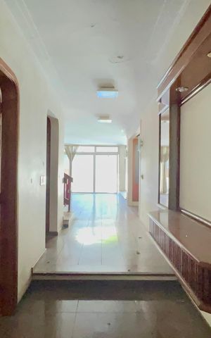 Casa para alugar com 420m², 4 quartos e 3 vagas Casa para alugar com 420m², 4 quartos e 3 vagasEntrada