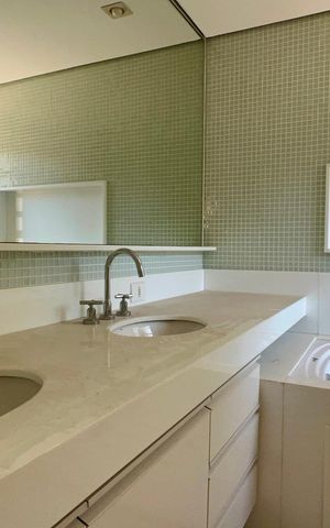 Casa para alugar com 420m², 4 quartos e 3 vagas Casa para alugar com 420m², 4 quartos e 3 vagasBanheiro da Suíte 3