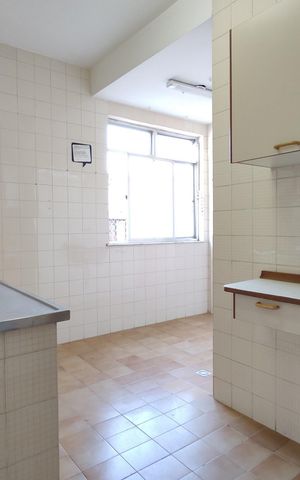 Apartamento para alugar com 74m², 2 quartos e 1 vaga Apartamento para alugar com 74m², 2 quartos e 1 vagaCozinha - Armários