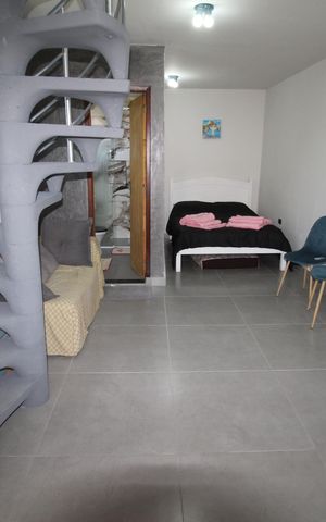 Casa para alugar com 60m², 1 quarto e 1 vagaSala / Quarto