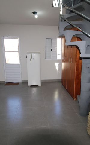 Casa para alugar com 60m², 1 quarto e 1 vagaSala / Quarto