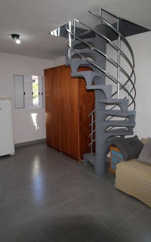 Casa para alugar com 60m², 1 quarto e 1 vagaSala / Quarto