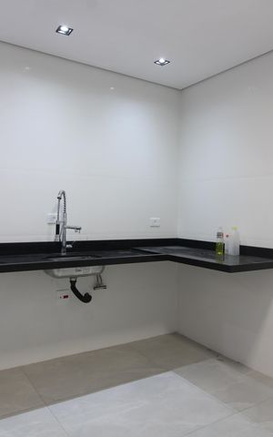 Casa à venda com 170m², 3 quartos e 3 vagascozinha