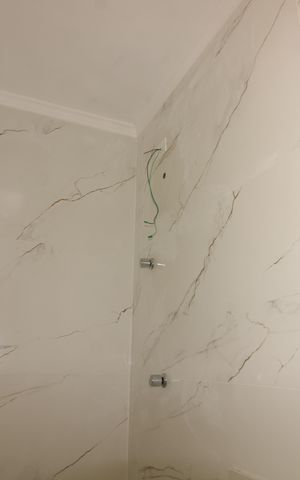 Casa à venda com 170m², 3 quartos e 3 vagasBanheiro da Suíte 2