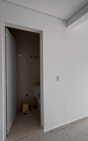 Casa à venda com 365m², 3 quartos e 6 vagas Casa à venda com 365m², 3 quartos e 6 vagasÁrea de Serviço
