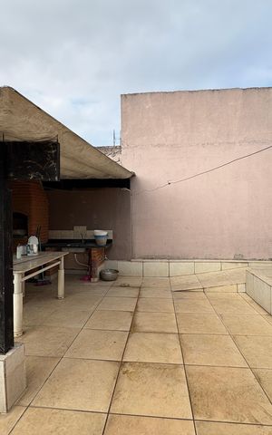Casa à venda com 365m², 3 quartos e 6 vagas Casa à venda com 365m², 3 quartos e 6 vagasQuintal/ Churrasqueira