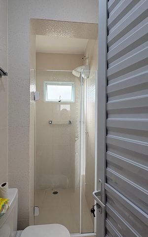 Casa à venda com 365m², 3 quartos e 6 vagas Casa à venda com 365m², 3 quartos e 6 vagasBanheiro de serviço
