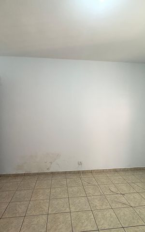 Casa à venda com 365m², 3 quartos e 6 vagas Casa à venda com 365m², 3 quartos e 6 vagasQuarto 3