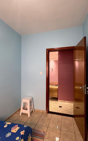 Casa à venda com 365m², 3 quartos e 6 vagas Casa à venda com 365m², 3 quartos e 6 vagasQuarto 1