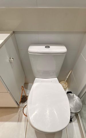 Apartamento à venda com 189m², 3 quartos e 1 vaga Apartamento à venda com 189m², 3 quartos e 1 vagaBanheiro Social