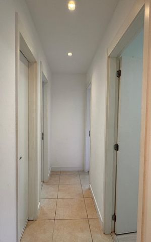 Apartamento à venda com 189m², 3 quartos e 1 vaga Apartamento à venda com 189m², 3 quartos e 1 vagaCorredor