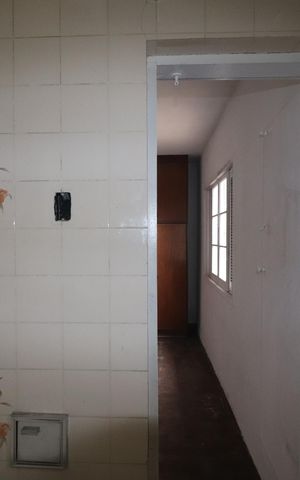 Casa à venda com 117m², 4 quartos e 2 vagasBanheiro Quarto 1 suíte