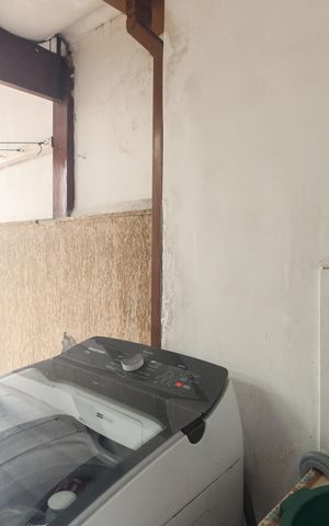 Casa à venda com 130m², 2 quartos e 2 vagas Casa à venda com 130m², 2 quartos e 2 vagasÁrea de Serviço - Quarto e Banheiro de Serviço