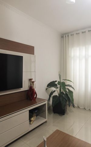 Casa à venda com 130m², 2 quartos e 2 vagas Casa à venda com 130m², 2 quartos e 2 vagasSala