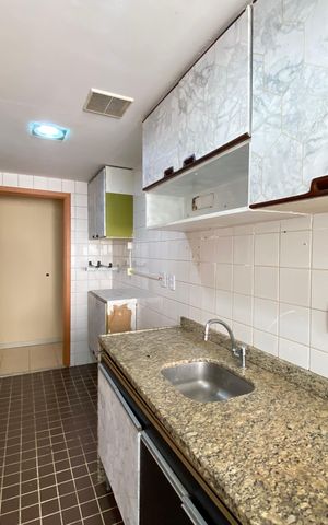 Apartamento à venda com 77m², 2 quartos e 1 vaga