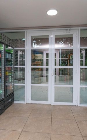 Apartamento à venda com 105m², 3 quartos e 2 vagas Apartamento à venda com 105m², 3 quartos e 2 vagasMinimercado