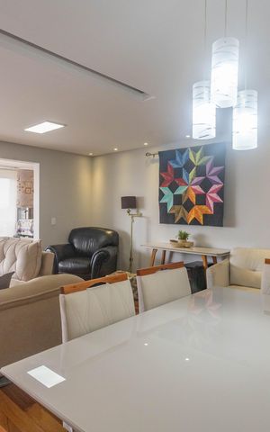 Apartamento à venda com 105m², 3 quartos e 2 vagas Apartamento à venda com 105m², 3 quartos e 2 vagasSala
