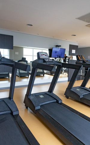 Apartamento à venda com 105m², 3 quartos e 2 vagas Apartamento à venda com 105m², 3 quartos e 2 vagasÁrea comum - Academia