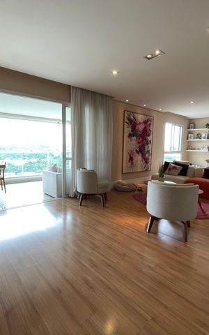 Apartamento à venda com 186m², 3 quartos e 3 vagas Apartamento à venda com 186m², 3 quartos e 3 vagasSala