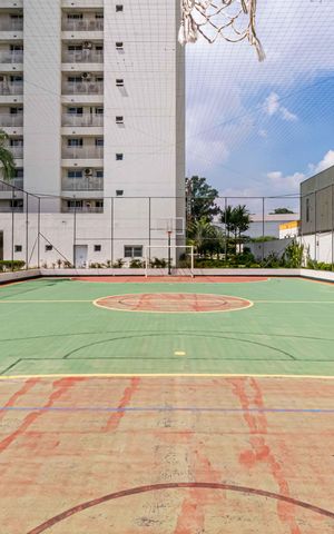 Apartamento à venda com 186m², 3 quartos e 3 vagas Apartamento à venda com 186m², 3 quartos e 3 vagasÁrea comum